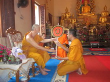 �Ҿ����...