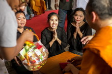 �Ҿ����...