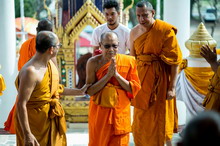 �Ҿ����...