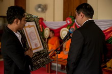 �Ҿ����...