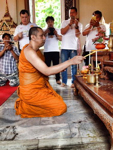 �Ҿ����...