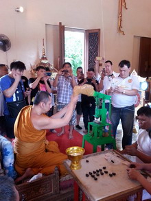 �Ҿ����...