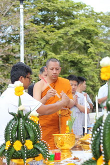 �Ҿ����...