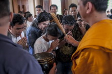 �Ҿ����...